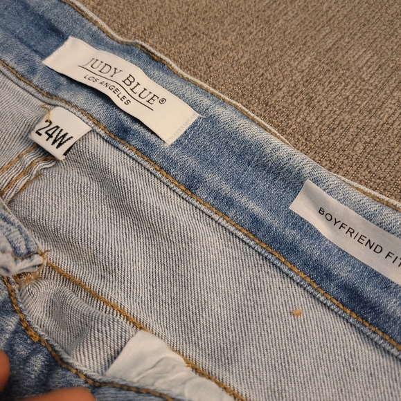 Judy Blue Distressed Boyfriend Fit Mid Rise Denim Jeans Size 24W - Picture 5 of 9